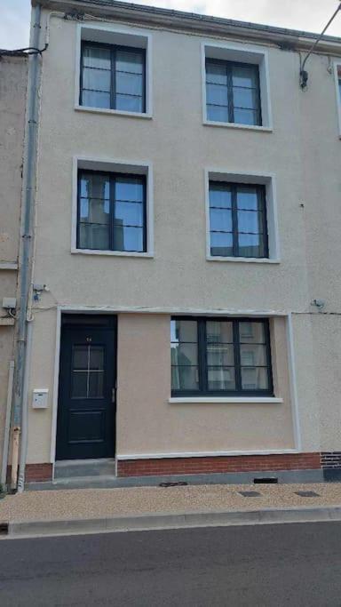 Mister Hinster - Studio Tout Confort Centre Ville Nogent-Le-Rotrou - 1E Etage Екстериор снимка
